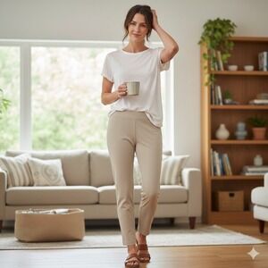 Chicos Beige Straight Leg Pants‎ Comfort Waist Women Size 0, Small, 4 Pull On